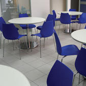 銀行大廳洽談桌