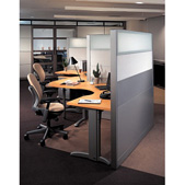 設(shè)計(jì)師辦公桌屏風(fēng)